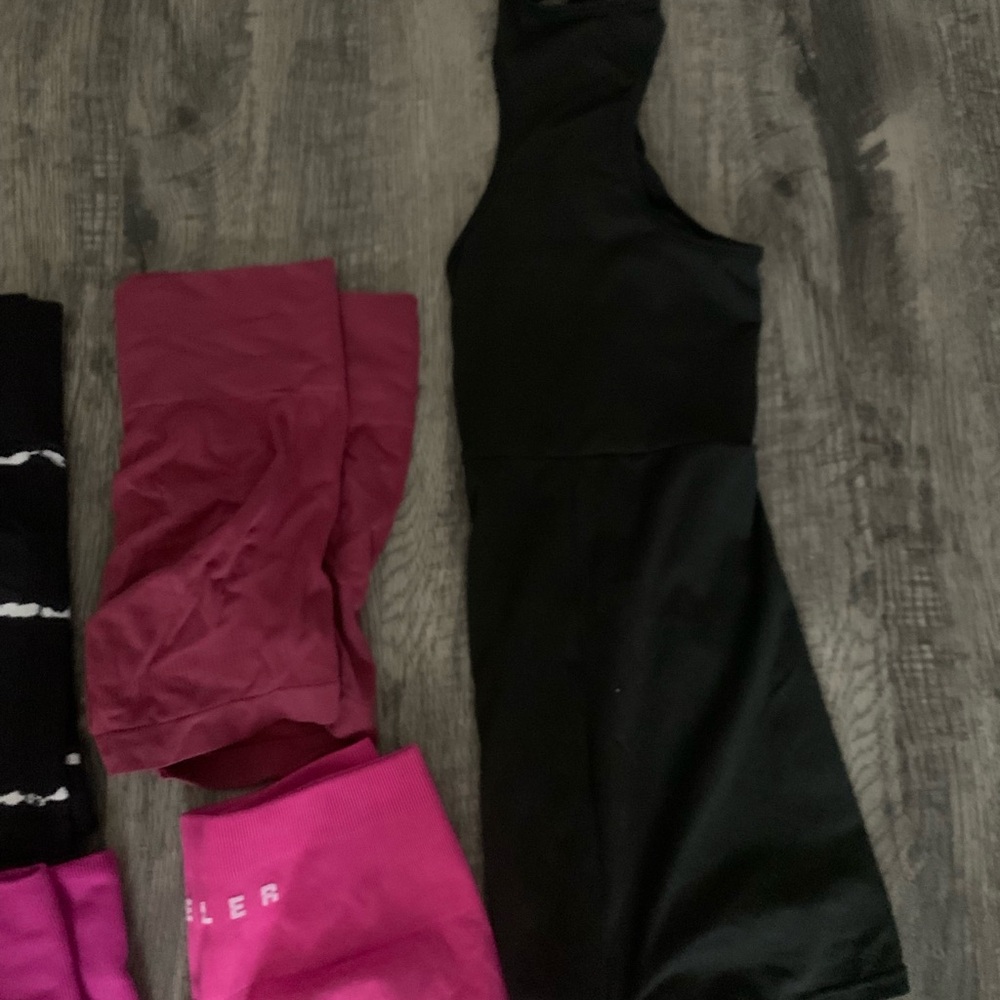 Women’s Workout Bundle Xs/Small - image 5